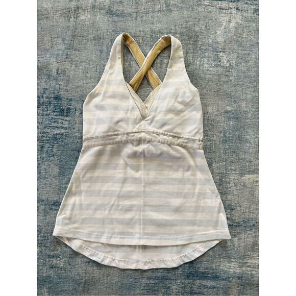Lululemon Action Pale Blue White Silver Athletic Tank Top Size 4 - Picture 5 of 6